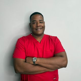 Mario Carrillo Cuero, Especialista en Tricología Torrellano