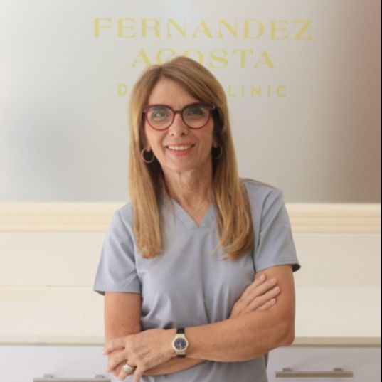 Maria Lourdes Acosta Medina, Dentista Málaga