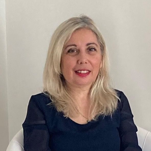 Elif Şanlık, Psikiyatri İstanbul