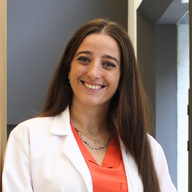 Alejandra García-Villalba, Ginecólogo Alicante