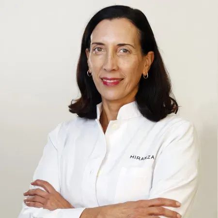 Virginia Lozano Lopez, Oftalmólogo Santa Cruz de Tenerife