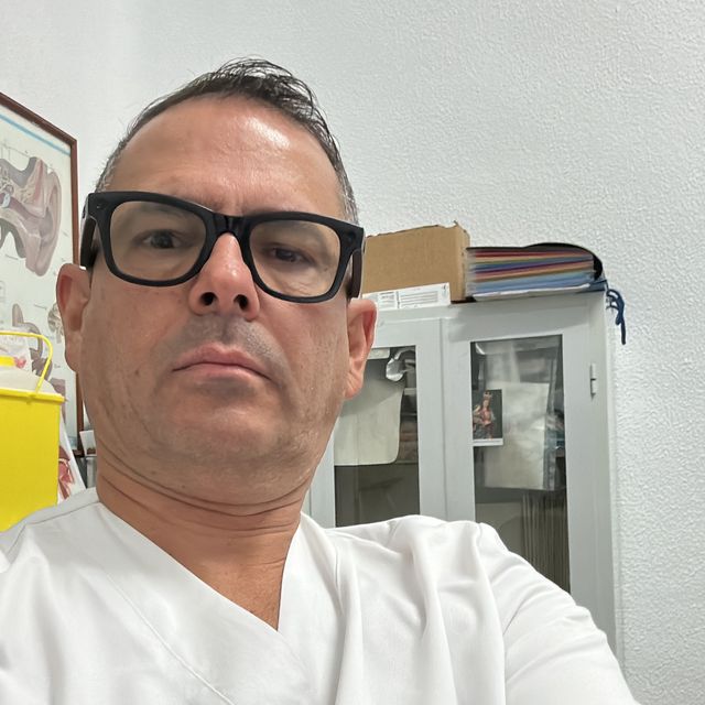 Ildemaro Bello Ferrara, Otorrino Madrid