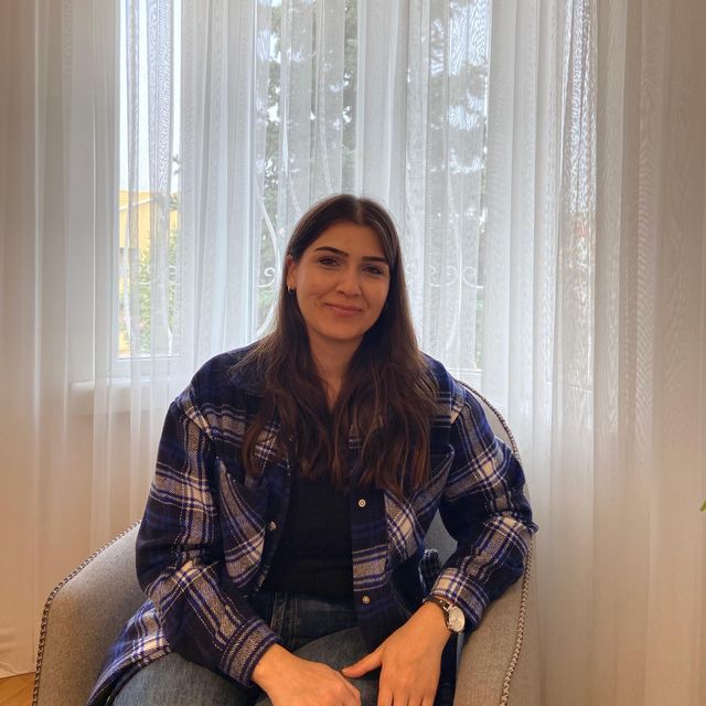 Yeliz Gökçe Akdoğan, Psikoloji Ankara