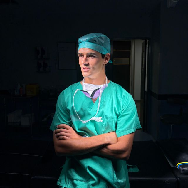 Borja Gallardo, Médico general Valencia