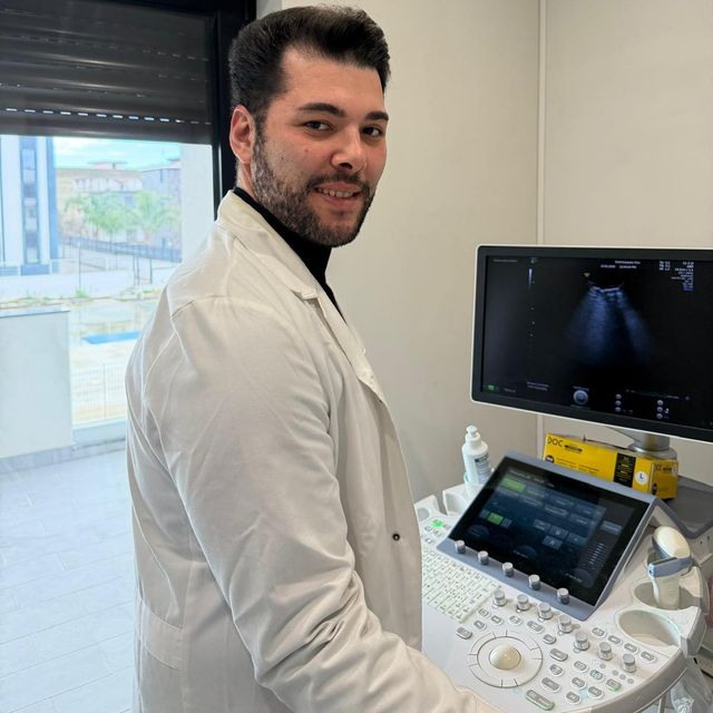 Antonio Scarpato, urologo Volla