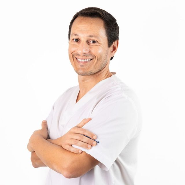 Miguel Alemão, Osteopata Algés