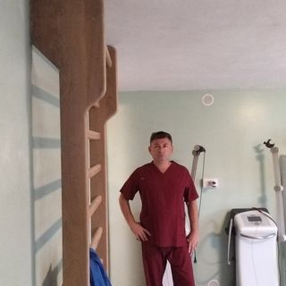 Ingrandire l'immagine: Giuseppe Menna, fisioterapista Aramengo