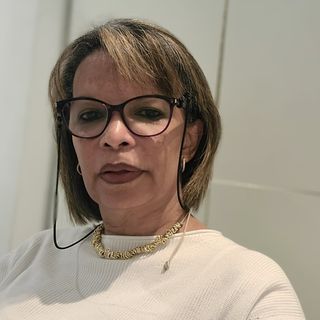 Acercar imagen: María Nakarid Monzon Hernández, Médico general Zaragoza