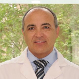 Acercar imagen: Antoni Roldán Mora, Cirujano plástico Barcelona