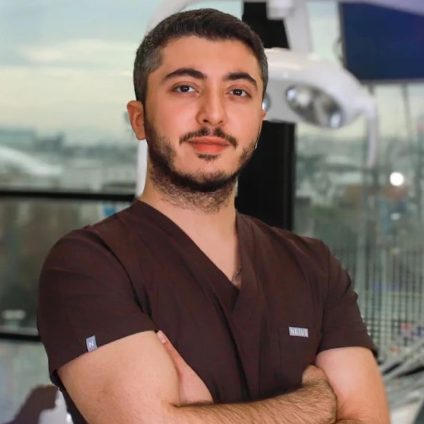 Mustafa Buğra Cihat, Diş Hekimi İstanbul