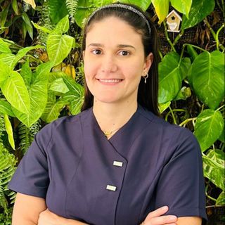 Astrid Danella Alberti, Dentista Puerto de la Cruz