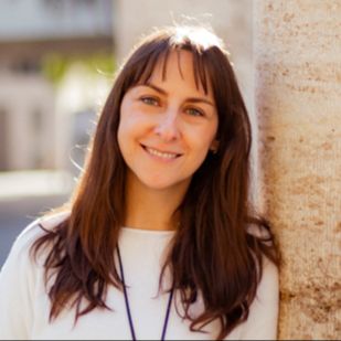 Amparo Hueso Romero, Terapeuta complementario Almería