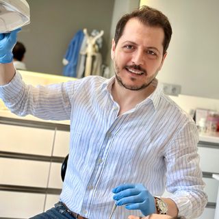 Resmi büyüt: Sadi Coşkun, Ağız Diş Ve Çene Cerrahisi Adana