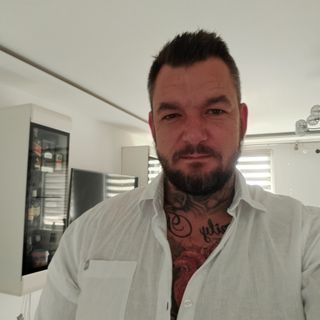 Powiększ obraz: Przemysław Kowalewski, pielęgniarka/pielęgniarz Rzgów