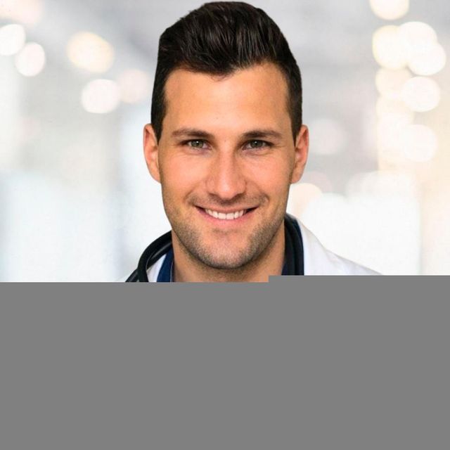 Javier Angoso Álvarez-Ossorio, Médico general Málaga