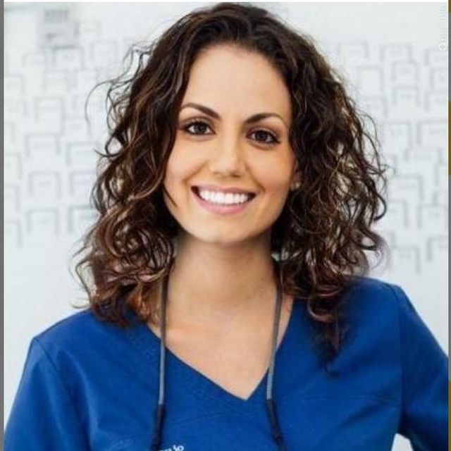 Alba Marina Araujo Alvarez, Dentista Playa de las Americas