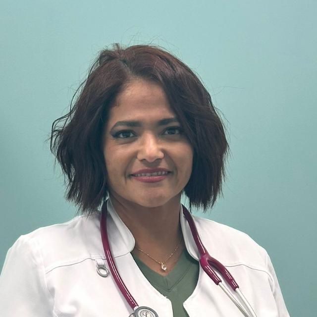 Alejandra Vanessa Pérez López, Médico general Vecindario