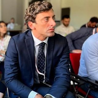 Ingrandire l'immagine: Fabrizio Lazzara, chirurgo generale Genova