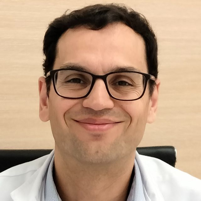 Roberto Lastra Garcia, Neurocirujano Terrassa