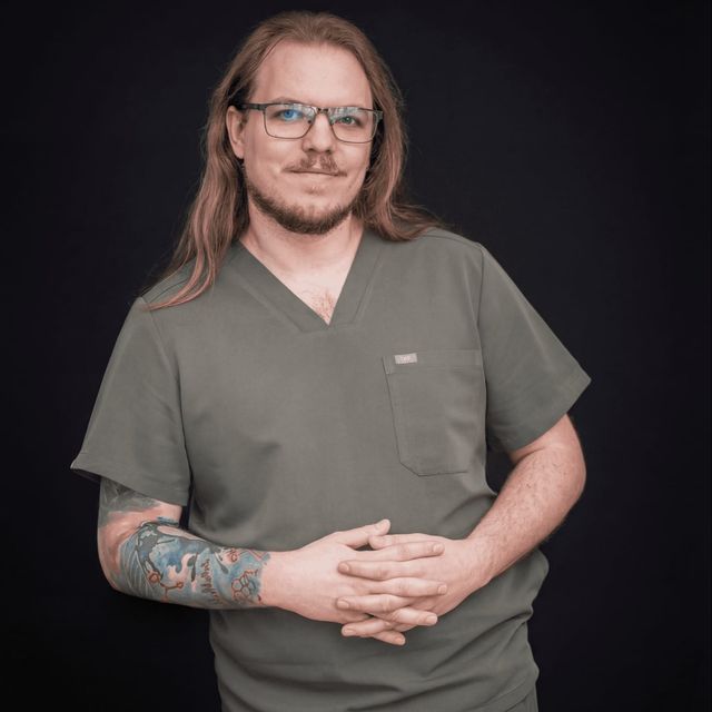 Bartosz Bielecki-Kowalski, stomatolog Łódź