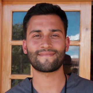 Bild vergrößern: And Kepir, Zahnarzt Berlin