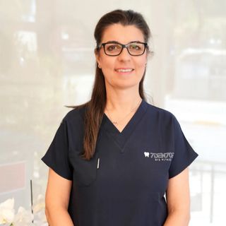 Bahar Demirtaş, Diş Hekimi Pendik