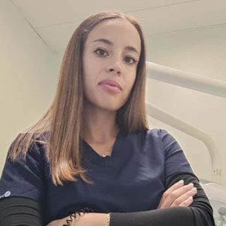 Ingrandire l'immagine: Marzia Manzetti, igienista dentale Roma