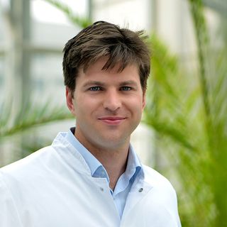 Bild vergrößern: Jannis Löchel, Orthopäde & Unfallchirurg Berlin