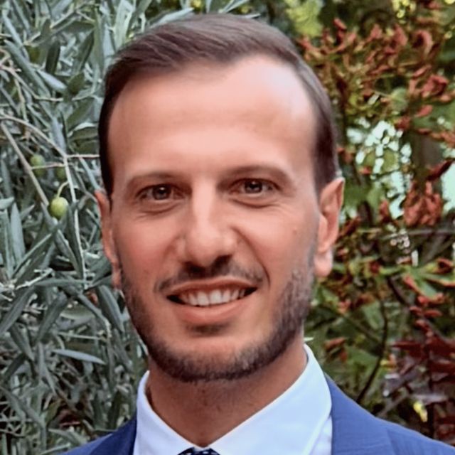 Giovanni Cozzolino, chirurgo generale Portici