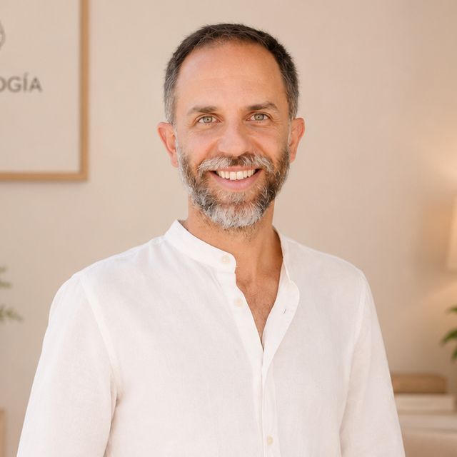 Carlos Salvador Gualda, Psicólogo Valencia