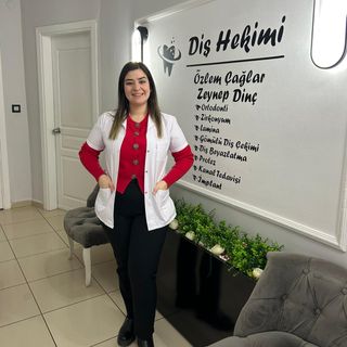 Resmi büyüt: Zeynep Dinç, Diş Hekimi Karasu
