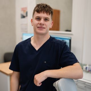 Powiększ obraz: Jakub Mysyk, stomatolog Toruń