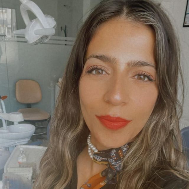 İpek Aslan, Diş Hekimi Gaziantep