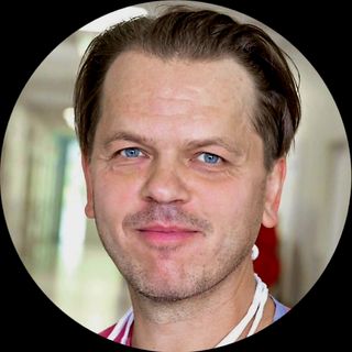 Powiększ obraz: Marcin Januszkiewicz, chirurg Białystok