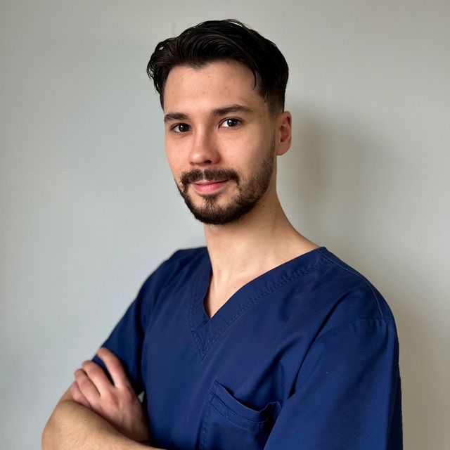 Filip Komar, fizjoterapeuta Pruszków