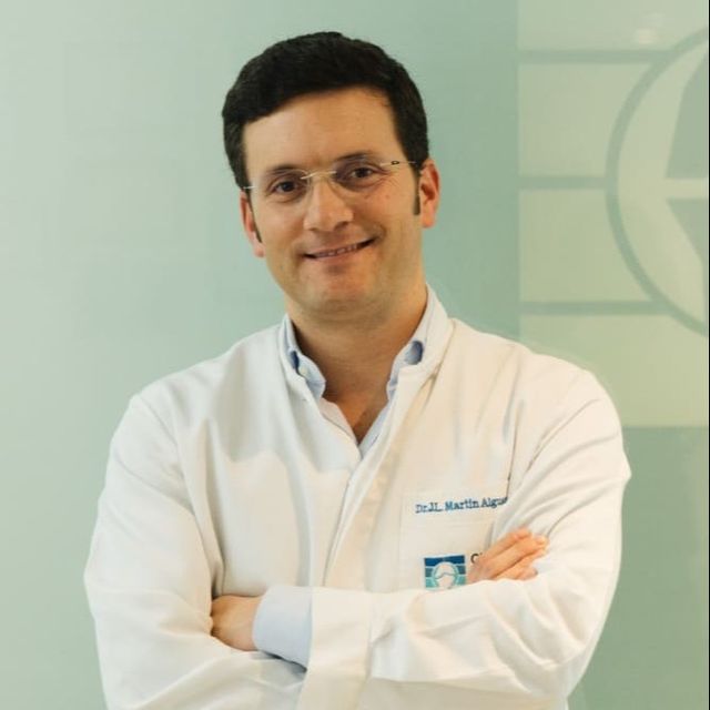 José Luis Martín Alguacil, Traumatólogo Granada