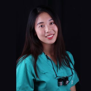 Acercar imagen: Nan Xiao Liu, Dentista Barcelona