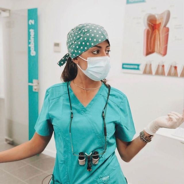 Cristina Fabregas Garriga, Dentista Barcelona