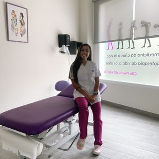 Acercar imagen: Noelia Sánchez León, Fisioterapeuta Salobreña