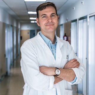 Acercar imagen: Rodrigo Pedrosa Sobrido, Neurocirujano Lugo