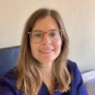 Acercar imagen: Claudia Piris Mas, Fisioterapeuta Barcelona