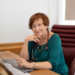 Powiększ obraz: Elżbieta Mazur-Stążka, kardiolog Ryki