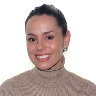 Acercar imagen: Mª Ángeles Ruz Soto, Terapeuta ocupacional Granada