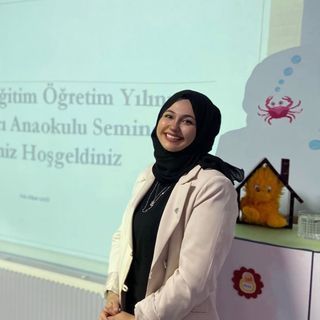 Resmi büyüt: Nihal Gazi, Psikoloji Bursa