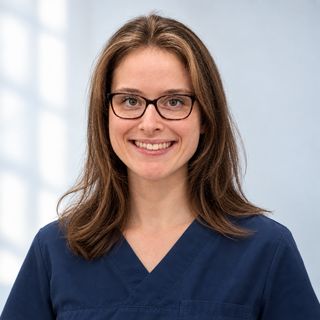 Anna Küchler, Zahnarzt Leverkusen