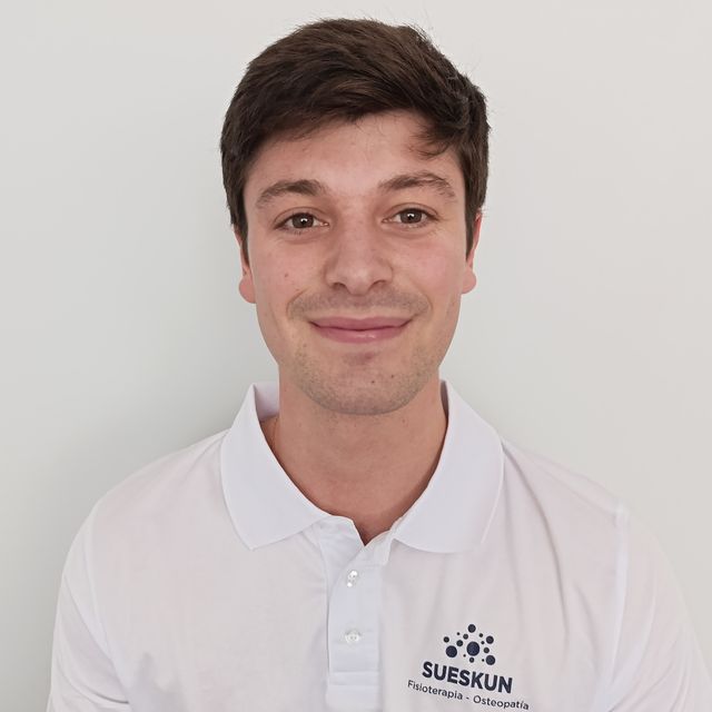 Miguel Esparza Perez, Fisioterapeuta Villava