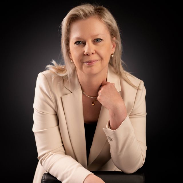 Joanna Śmieszek-Wilczewska, chirurg stomatologiczny Gliwice