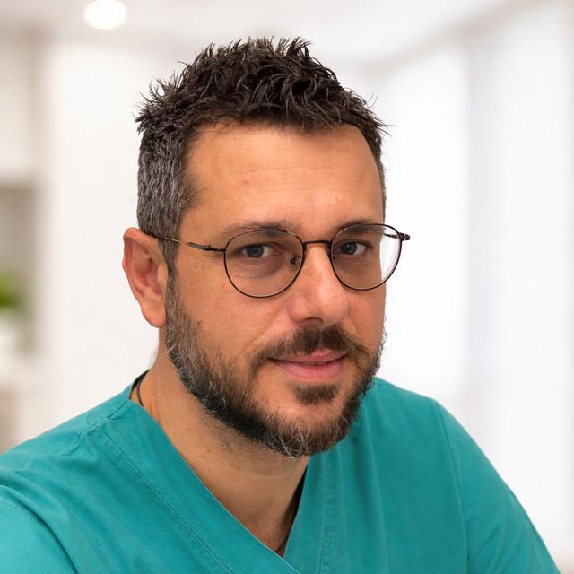 Umberto De Marco, oculista Salerno