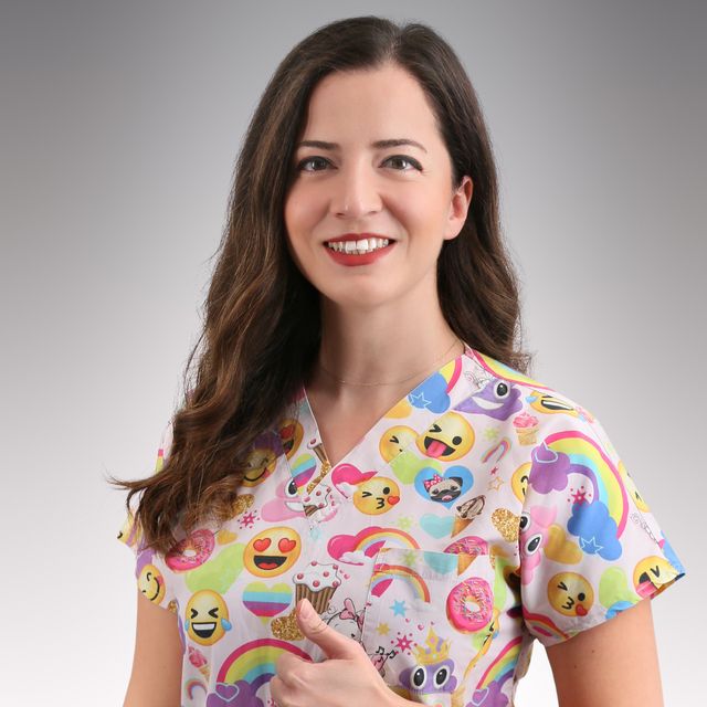 Esra (Karaalioğlu) Kumaş, Diş Hekimi Ankara