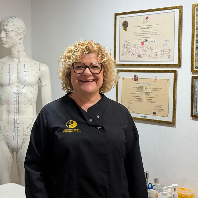 Ester Pérez Albalat, Terapeuta complementario Burriana